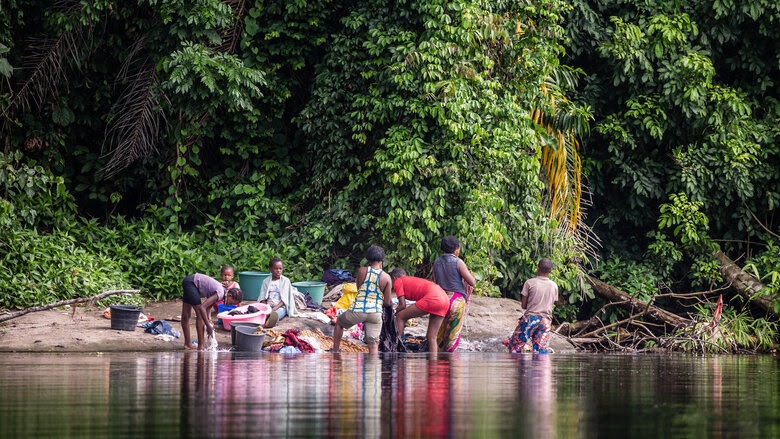 Poverty and lack of access to clean water puts young women and girls at an increased risk of the NTD schistosomiasis, which also increases vulnerability to HIV infection. Photo credit: Merck & Global Schistosomiasis Alliance, photographer Marcus Perkins.